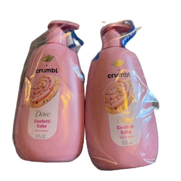 Dove Crumbl Confetti Cake Hand Wash (2) Bundle Set Lot - Picture 1 of 3